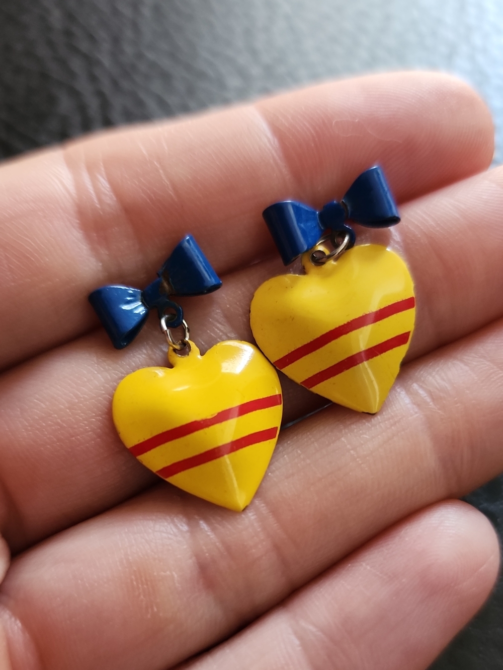 VTG Blue Bow & Yellow Heart Stripe Earrings - Women Jewelry